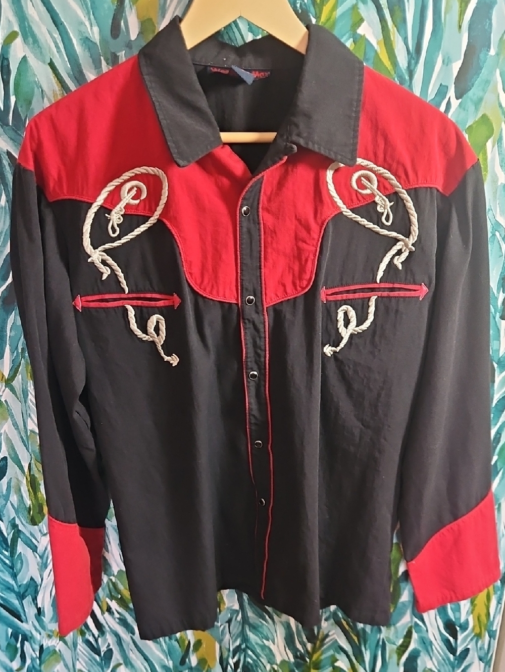 Vintage Western Max Men's Black & Red Western Rope-Embroidered Shirt